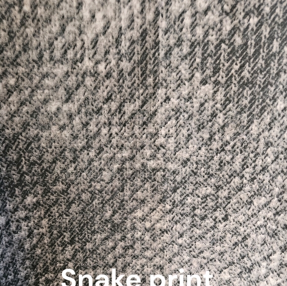 LULAROE Women's super soft oversized V- neck LongSleeve snake print tunic top - Picture 9 of 15